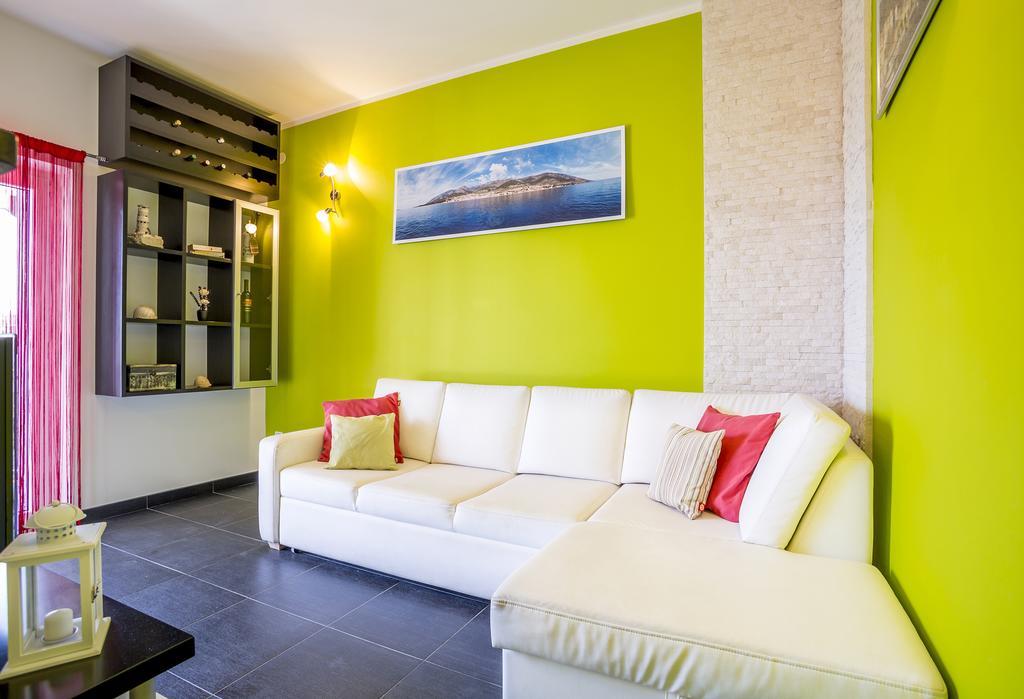 Apartments Biserka Bol Bilik gambar