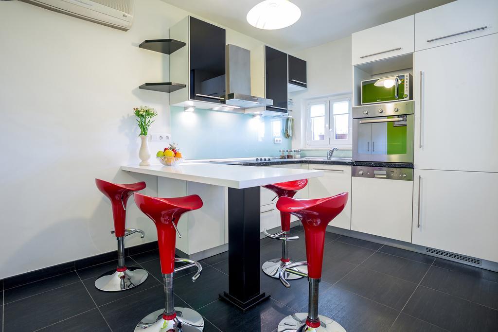 Apartments Biserka Bol Bilik gambar