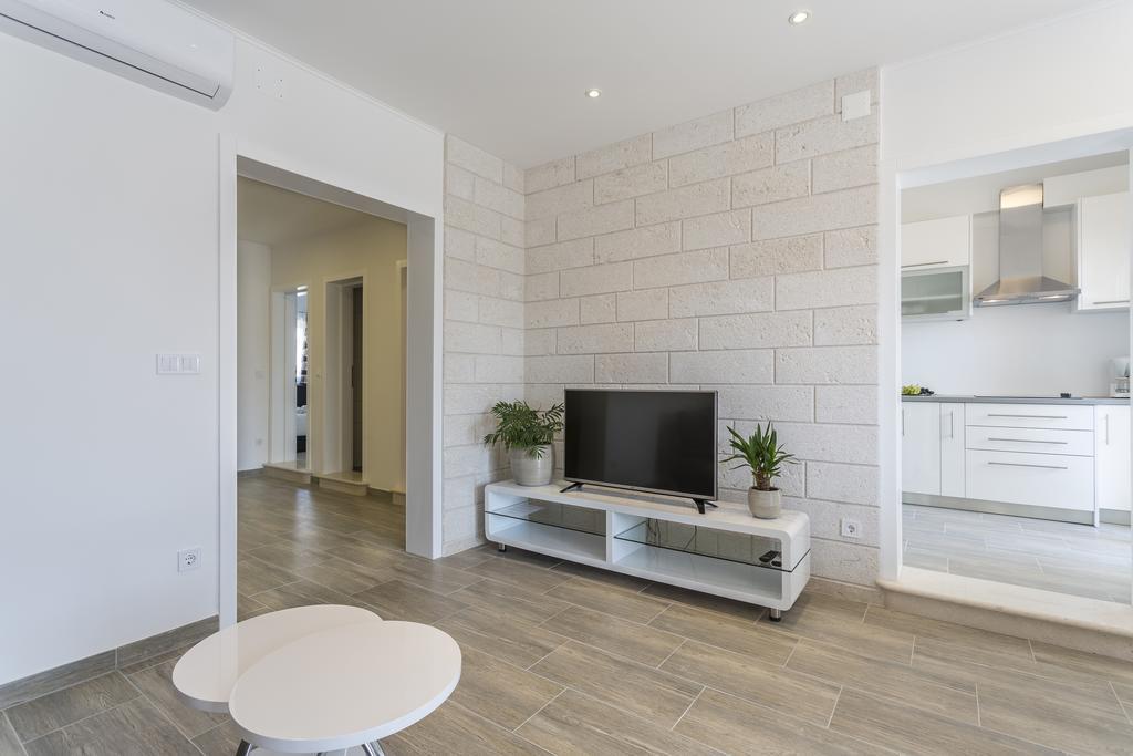 Apartments Biserka Bol Luaran gambar