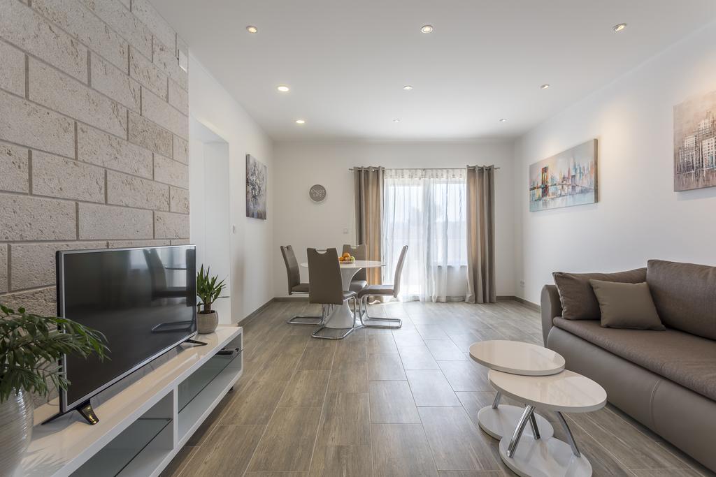 Apartments Biserka Bol Luaran gambar